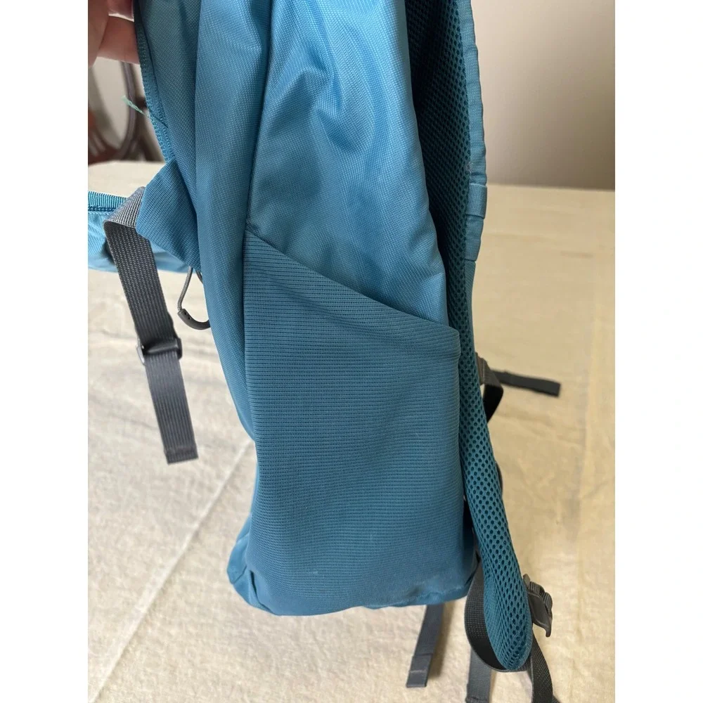 Osprey Backpack Questa 24/Seven Series Teal Blue Hiking Commute Travel Laptop